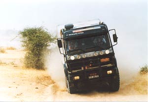 Camion 423 conduit par Raphl Gimbre et Francois Marcheix