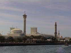 Grande mosque ct  Bur Dubai de la crique